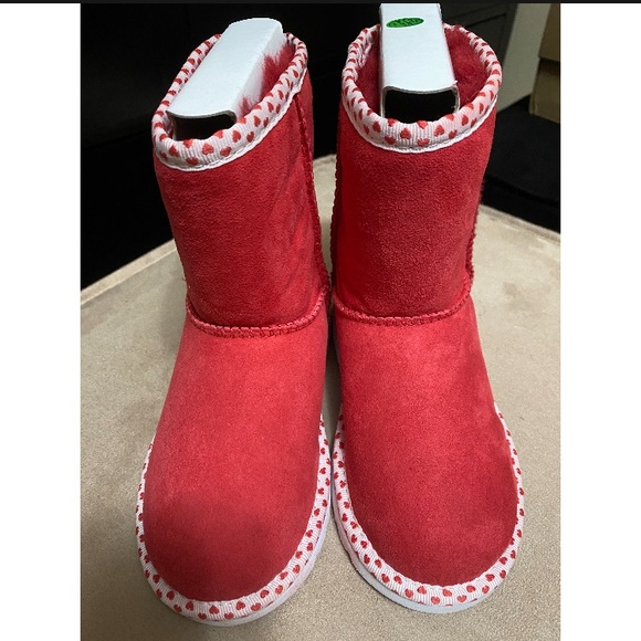 Brand New Super Cute UGG Boots! - Picture 2 of 3